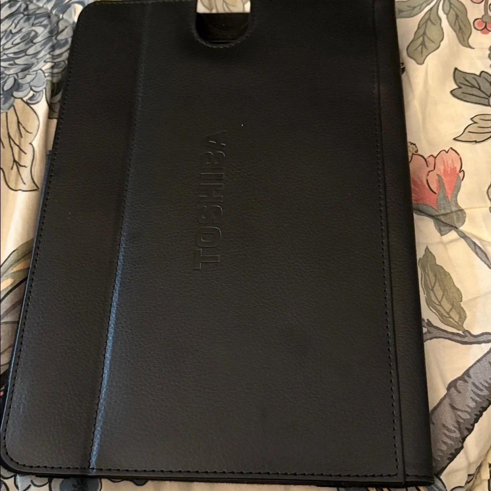 Toshiba Elegant Black Tablet Cover 7 inches x 11 inches
